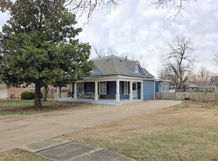 734 Ivanhoe St, Perry, OK 73077