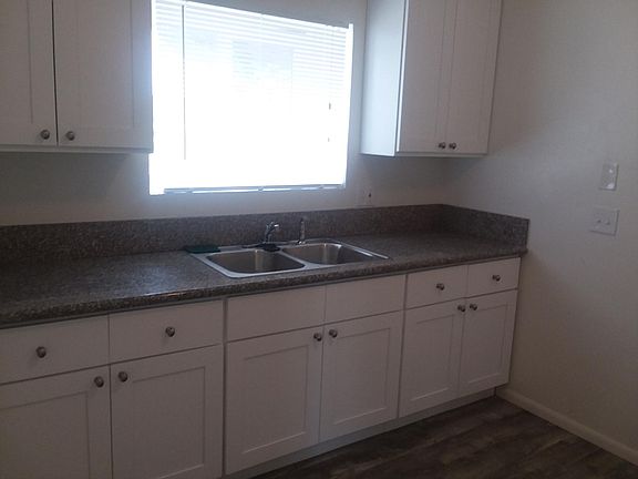kitchen, granite tops