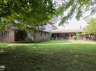 9364 Arnold Rd, Ira, MI 48023