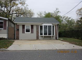 10 Therese Ave, Keyport, NJ 07735