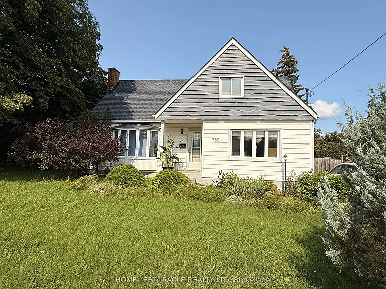 755 Somerville St — Photo 23