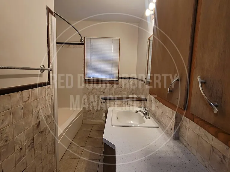 1402 W Lotus St — Photo 9
