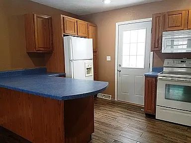 3rd image of 2729 19th St
