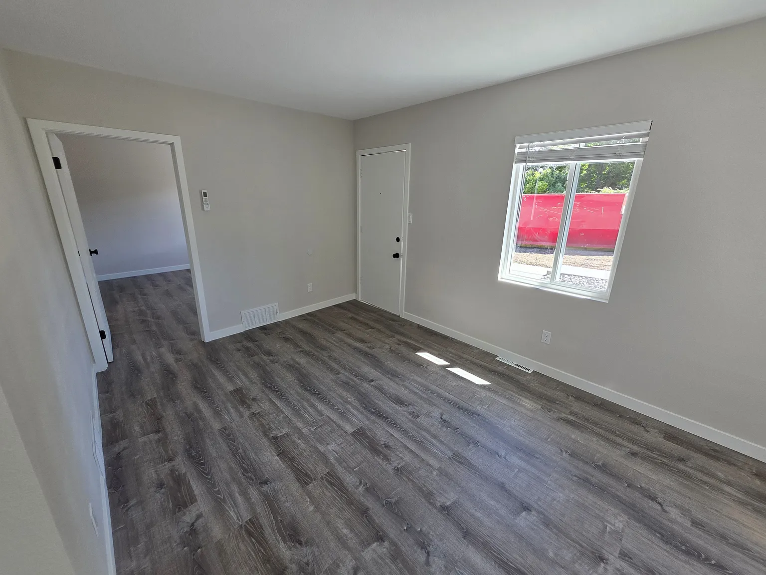 2 bed, 740 sqft, $1,750 — Photo 4