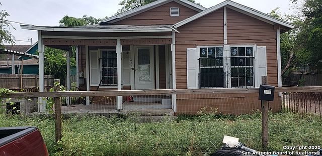 1st image of 272 McLeod