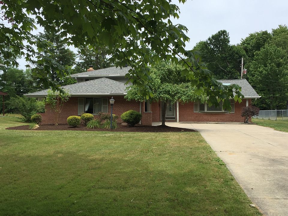 1st image of 34725 W Sharondale Dr