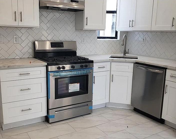 1st image of 2837 W 19th St #1