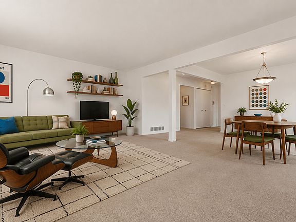 4th image of 22490 Saratoga St #6-202
