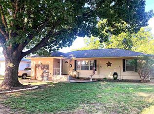 2233 John St, Ponca City, OK 74601