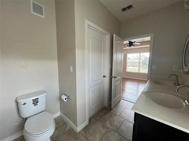 2137 Betsy Ross Ln #2137 — Photo 20