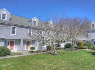 378 Meridian Street Ext APT 34, Groton, CT 06340