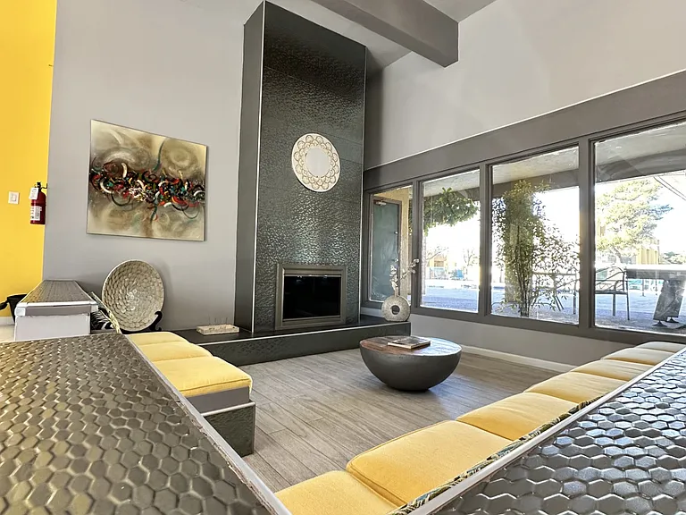 La Estancia Apartments — Photo 10