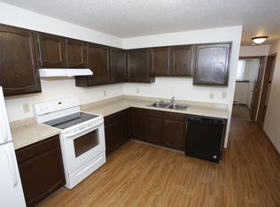 1708 24th Ave S #1812-8, Grand Forks, ND 58201