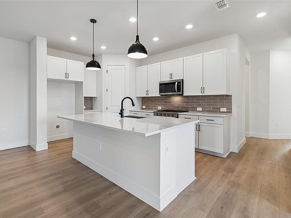 7th image of this home