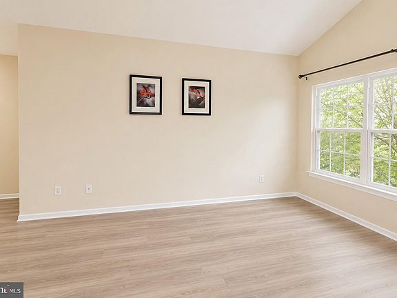 3rd image of 18501 Fairlight Dr #330-64