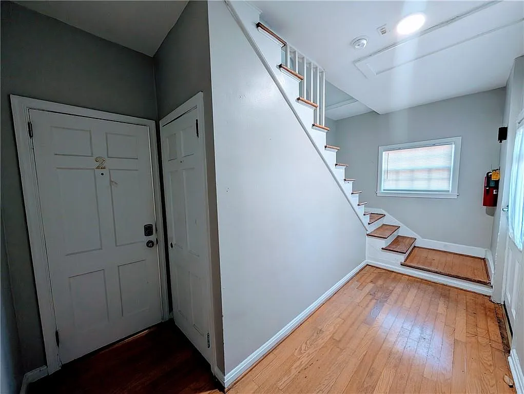 1 bed, 1.0 bath, 480 sqft, $1,000 — Photo 2