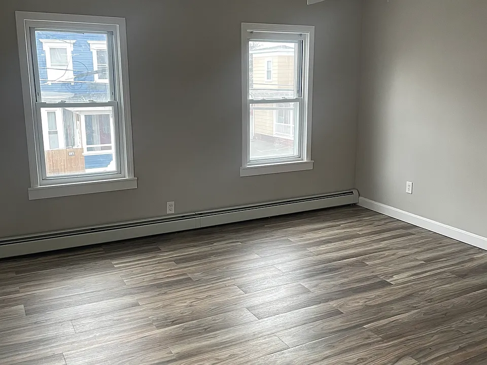 11 Washington St #2B