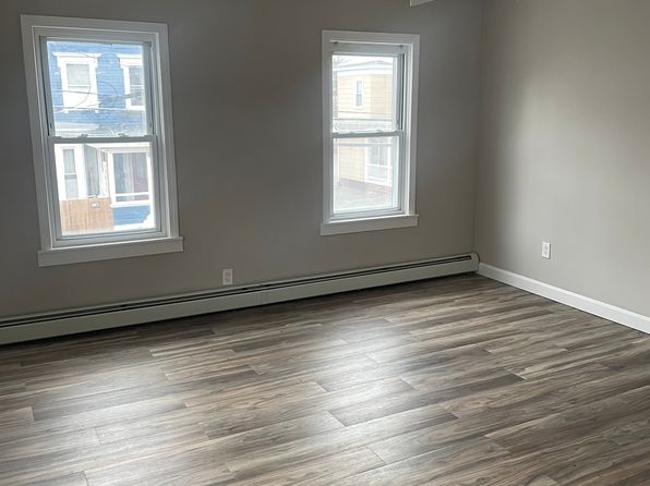 11 Washington St APT 2B