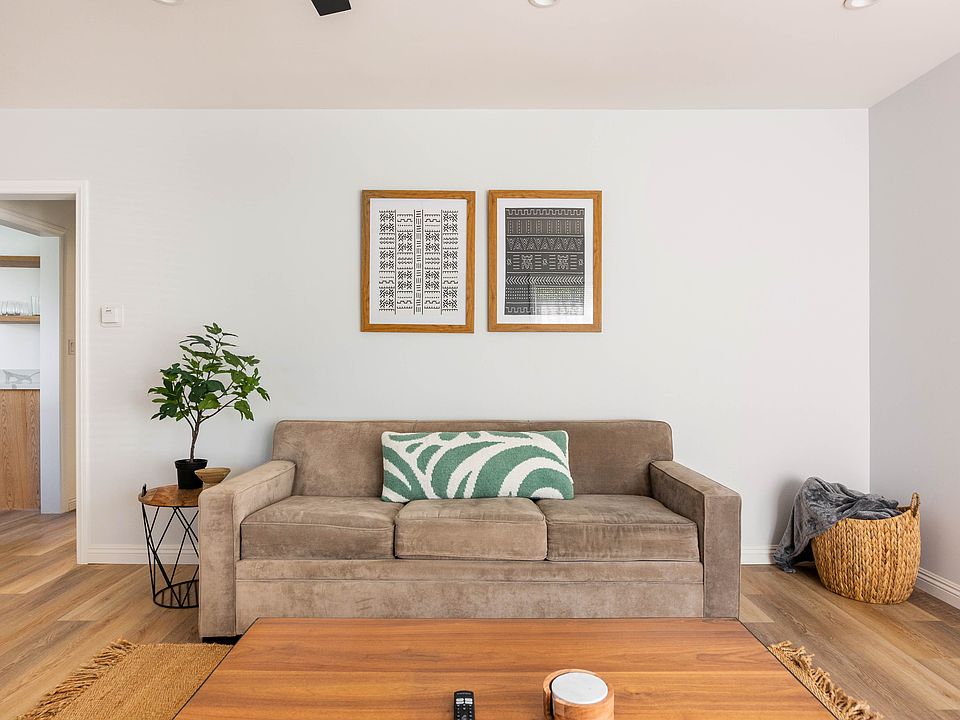 1st image of 201 Stepney St #201