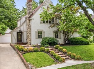 7011 Edgevale Rd, Kansas City, MO 64113