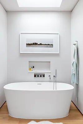 Rented by Compass | media 23