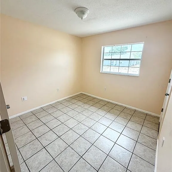 506 Holt Cir — Photo 29