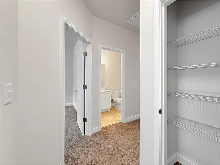 5100 Hillington Way — Photo 18