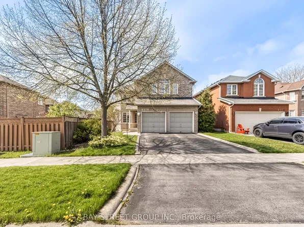 2370 Eden Valley Dr, Oakville, ON L6H 6K9