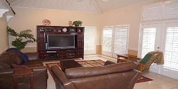 4th image of 6115 Honeytree Dr