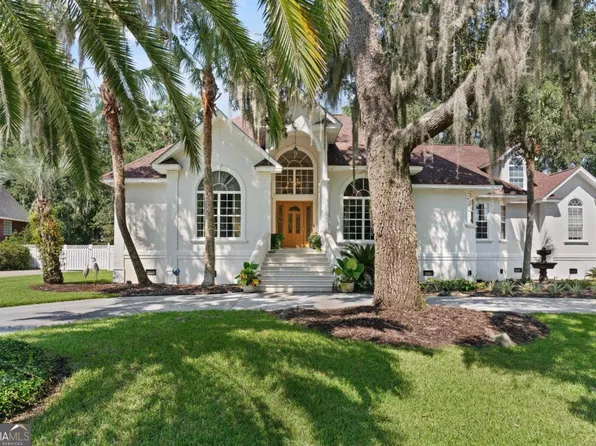 157 Harbor Pointe Dr, Brunswick, GA 31523