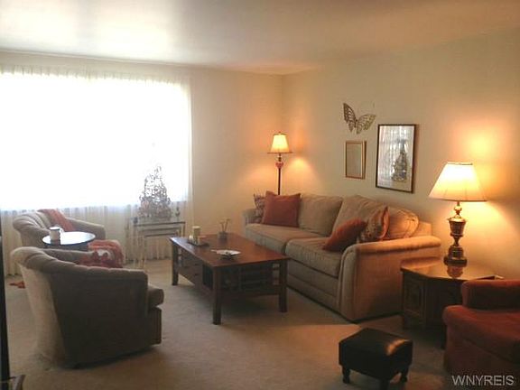 3rd image of 65 Guilford Ln APT 7