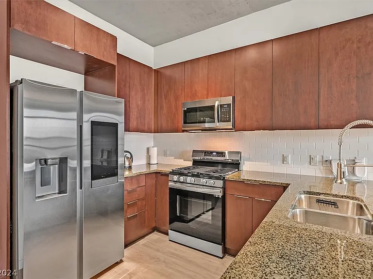 353 E Bonneville Ave #303 — Photo 5