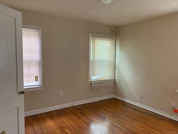 5th image of 2126 Palm St