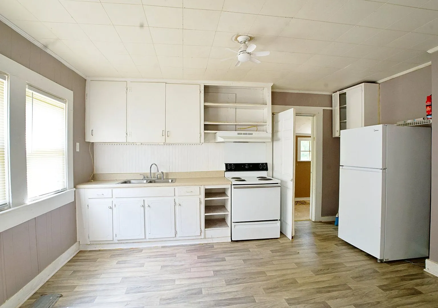 402 Madison Avenue SW, Jacksonville, AL 36265 — Photo 2