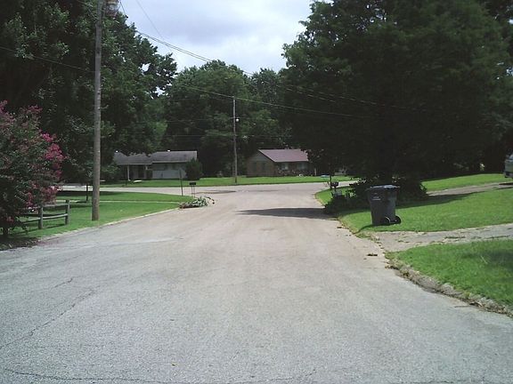 5th image of 918 Wesley Ct