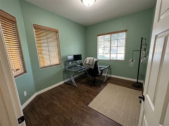 3rd image of 8659 Barnwood Ln