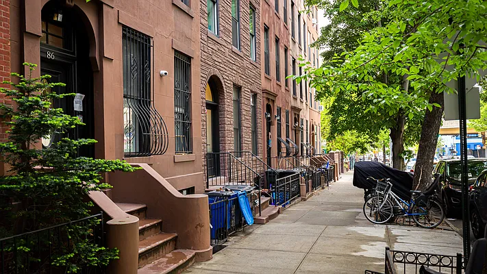 Rented by Nooklyn NYC LLC | media 46