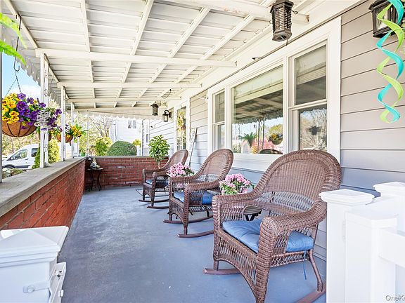 3rd image of 1080 Bay Shore Avenue