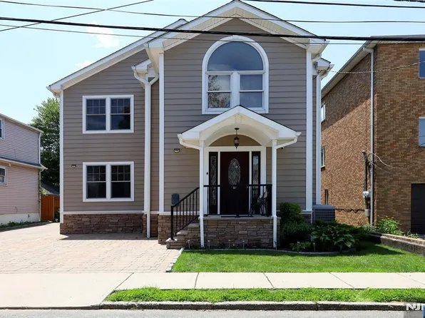 320 Hayward Pl, Wallington, NJ 07057