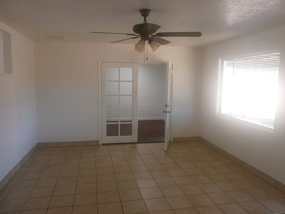 3rd image of 2941 N 44th Ln