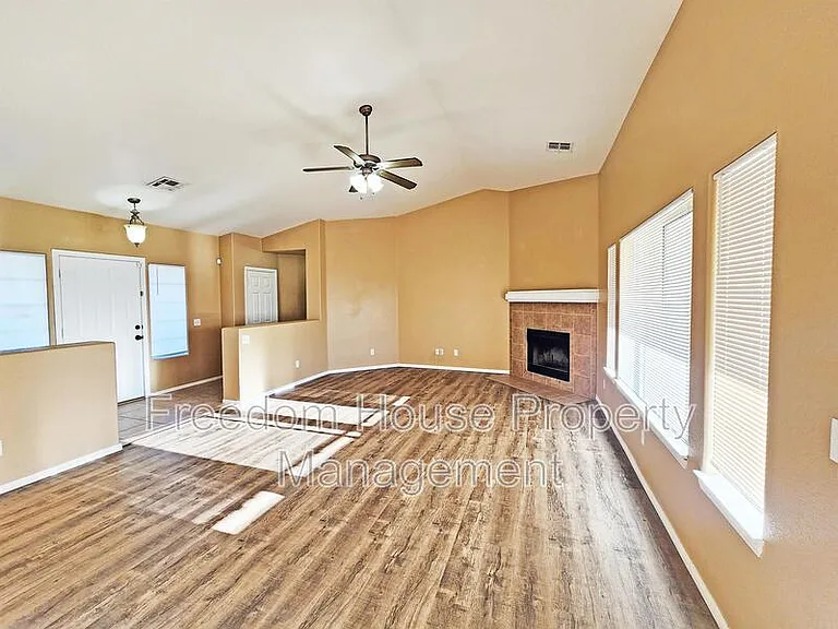 3680 Ravine Ave — Photo 4
