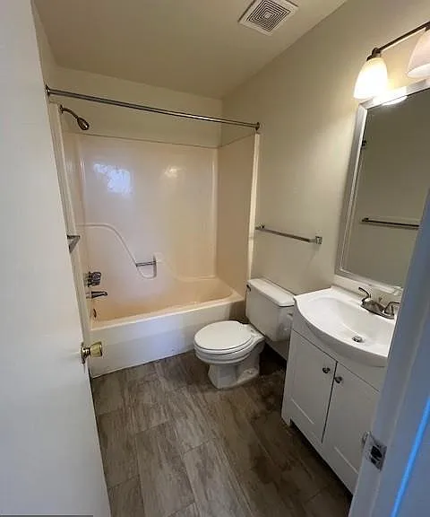 51 Depaul St #11 — Photo 11