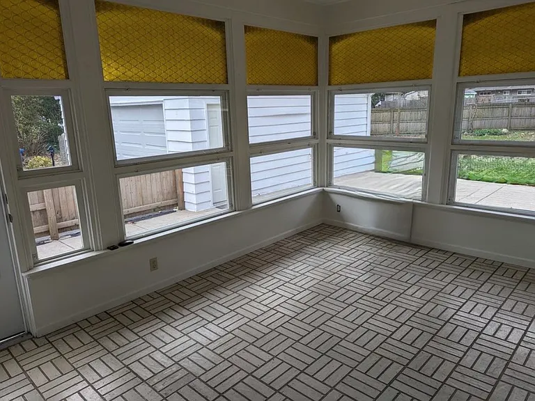 750 Elm Ct — Photo 4