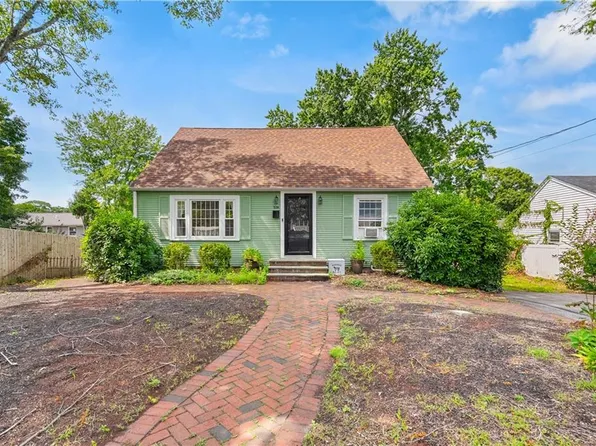 538 Bound Rd, Woonsocket, RI 02895