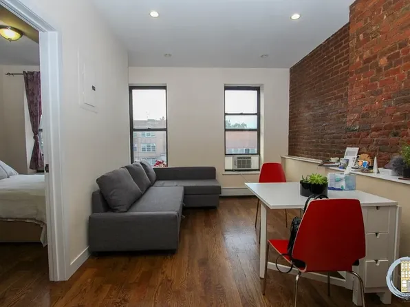 142 Macon Street image 2 of 10