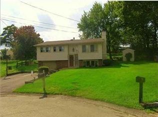 214 Norman Dr, Coraopolis, PA 15108