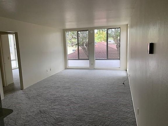 2nd image of 425 Washington St #22