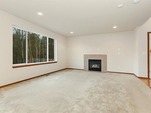 5th image of 8623 82nd St NE