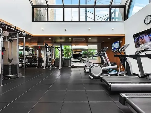 280 Park Avenue South image 23 of 25