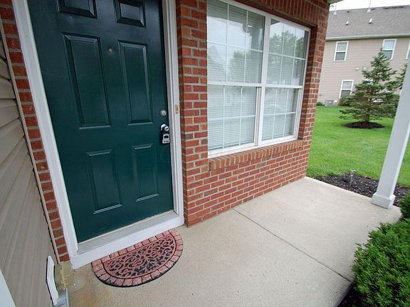 2nd image of 1262 Grove Dr